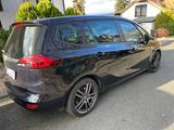 Opel Zafira Tourer - Opel Zafira Tourer mit Panoramadach