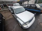 Jeep Cherokee Limited Steuerkette Neu Tüv Neu Reifen - silberne Jeep Cherokee