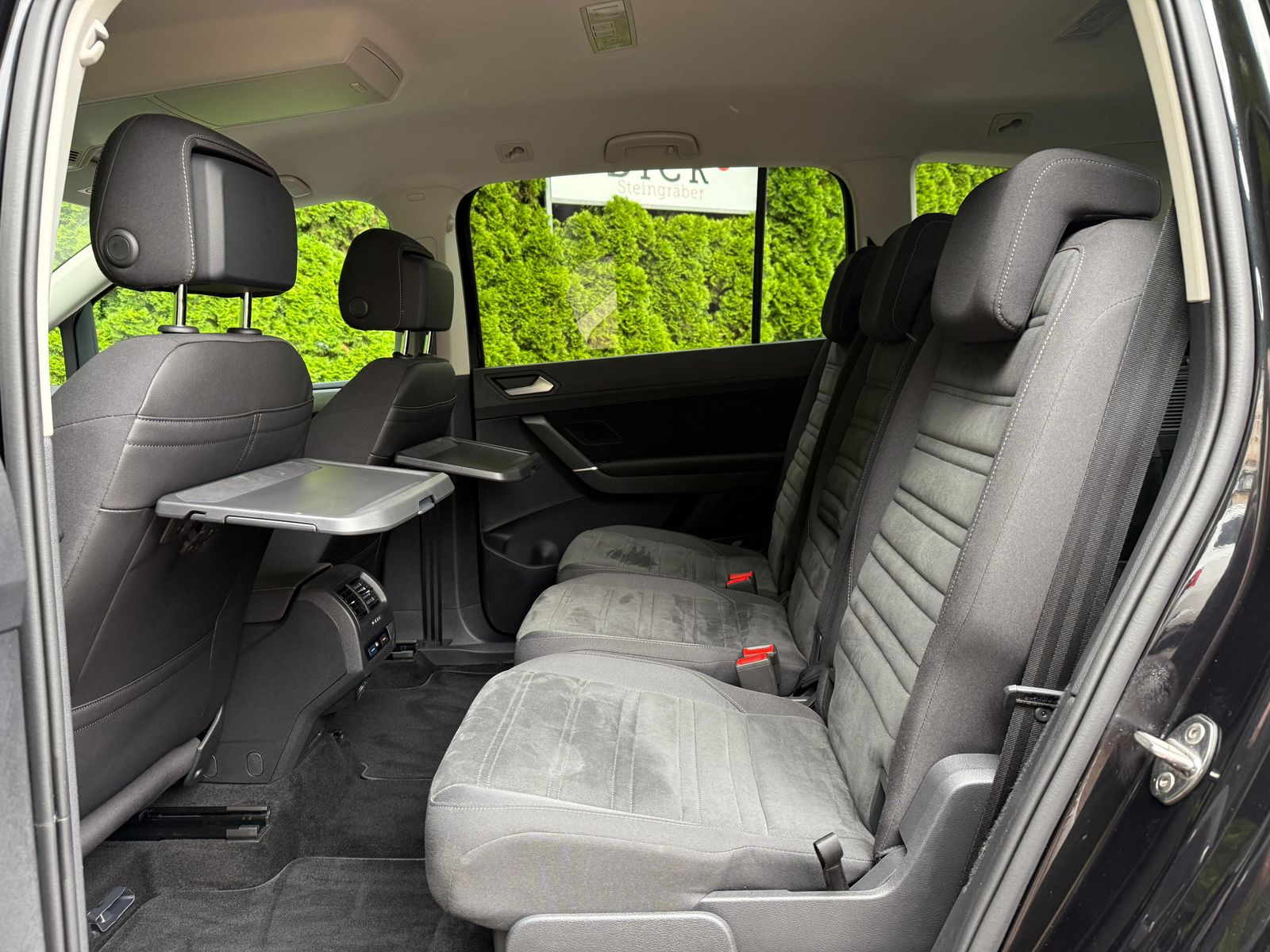 Fahrzeugabbildung Volkswagen Touran 2.0 TDI DSG Comfort LED+NAV+ACC+SHZ+CARPL
