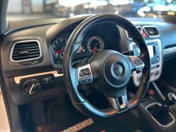 Volkswagen Scirocco 1.4 TSI *BiXenon*Navi*Sitzh*PDC*