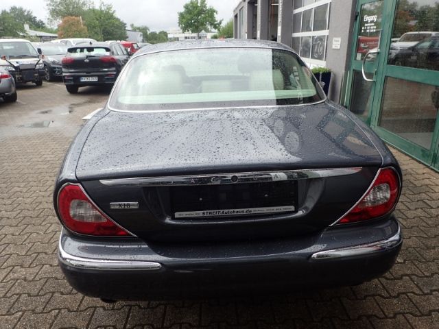 Fahrzeugabbildung Jaguar XJ 3.5 V8 Luftfederung AD Navi Memory Sitze Xeno