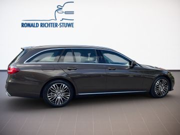 Mercedes E 200 - 6