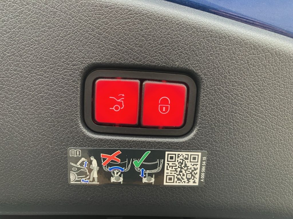 Fahrzeugabbildung Mercedes-Benz CLE 220 d AMG*NIGHT*PANO*DISTR*BURM*KEYL*MEMO