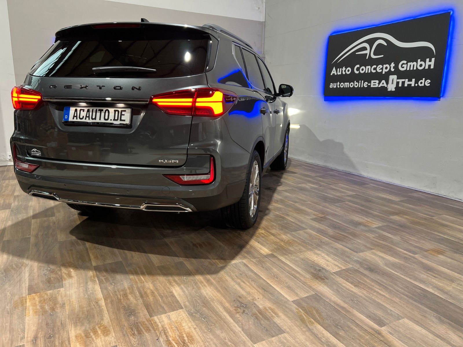 Fahrzeugabbildung Ssangyong KGM REXTON  Titanium Plus 4WD *7 Sitz*360*AHK*
