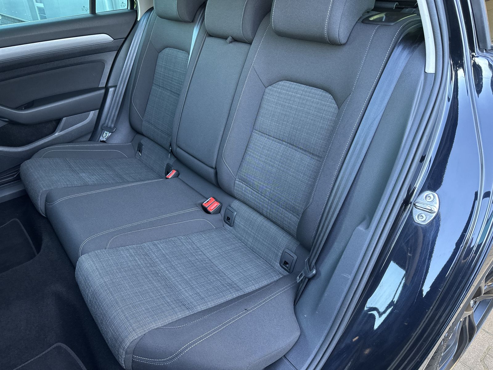 Fahrzeugabbildung Volkswagen Passat Variant 2.0 TDI DSG Business NAV+LED+KAM