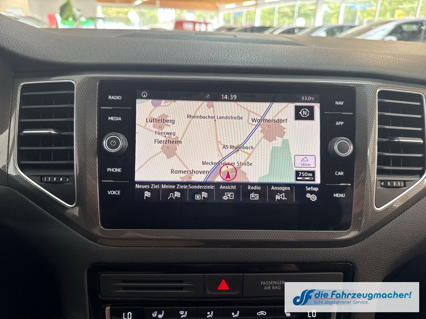 Fahrzeugabbildung Volkswagen Golf Sportsvan VII Join Navi Dyn. Kurvenlicht AC