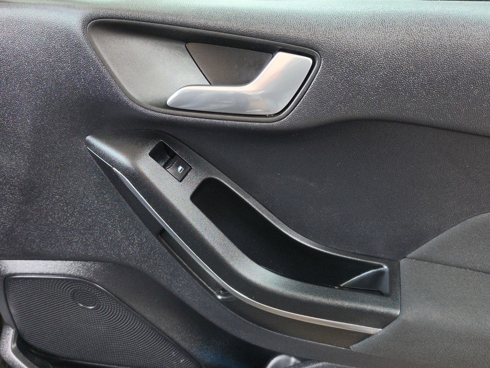 Fahrzeugabbildung Ford Fiesta ST-Line X AUTOMATIK+LED+KAMERA+PDC+SHZ