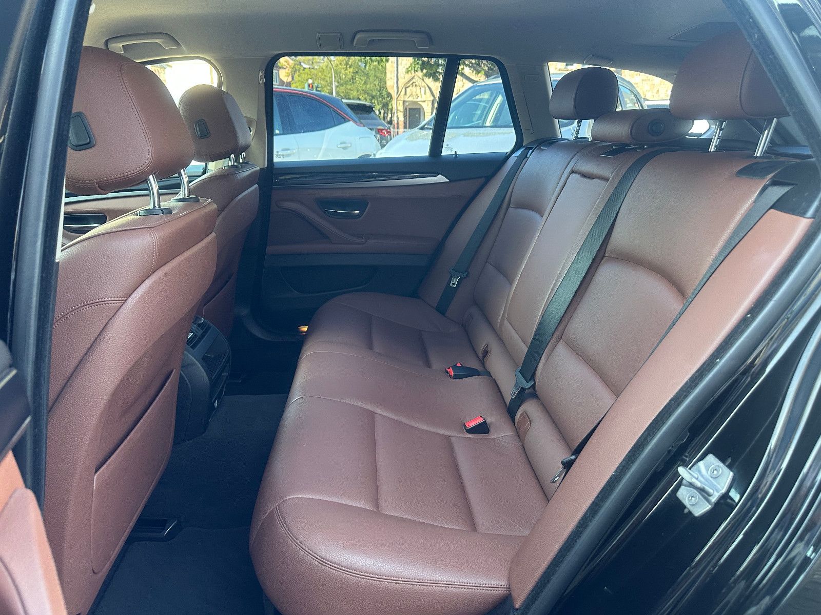Fahrzeugabbildung BMW 520 d TOURING*HEAD-UP+LEDER-BRAUN*