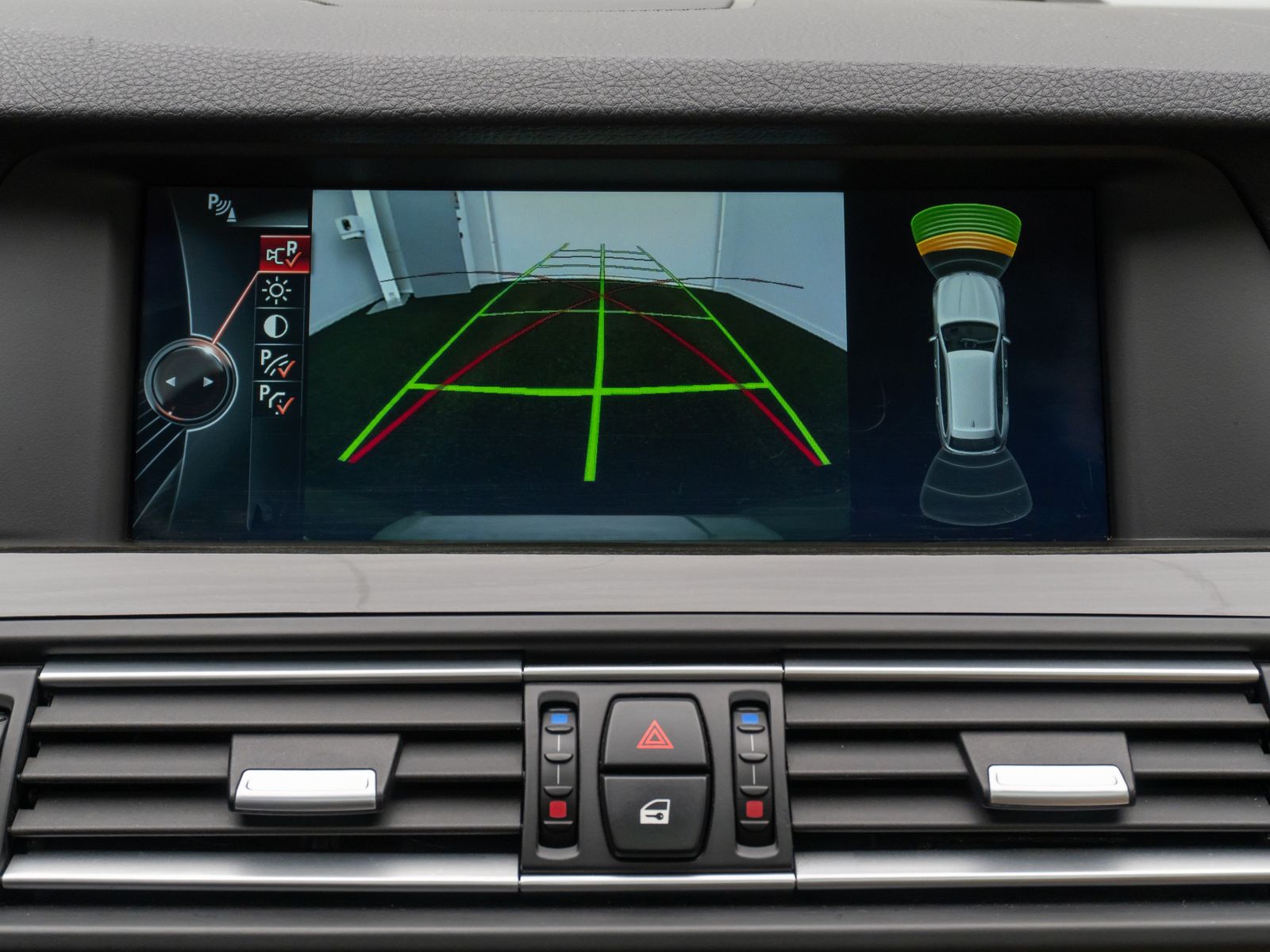 Fahrzeugabbildung BMW 530d xD M Sport Kamera HUD NaviPro Panorama HiFi