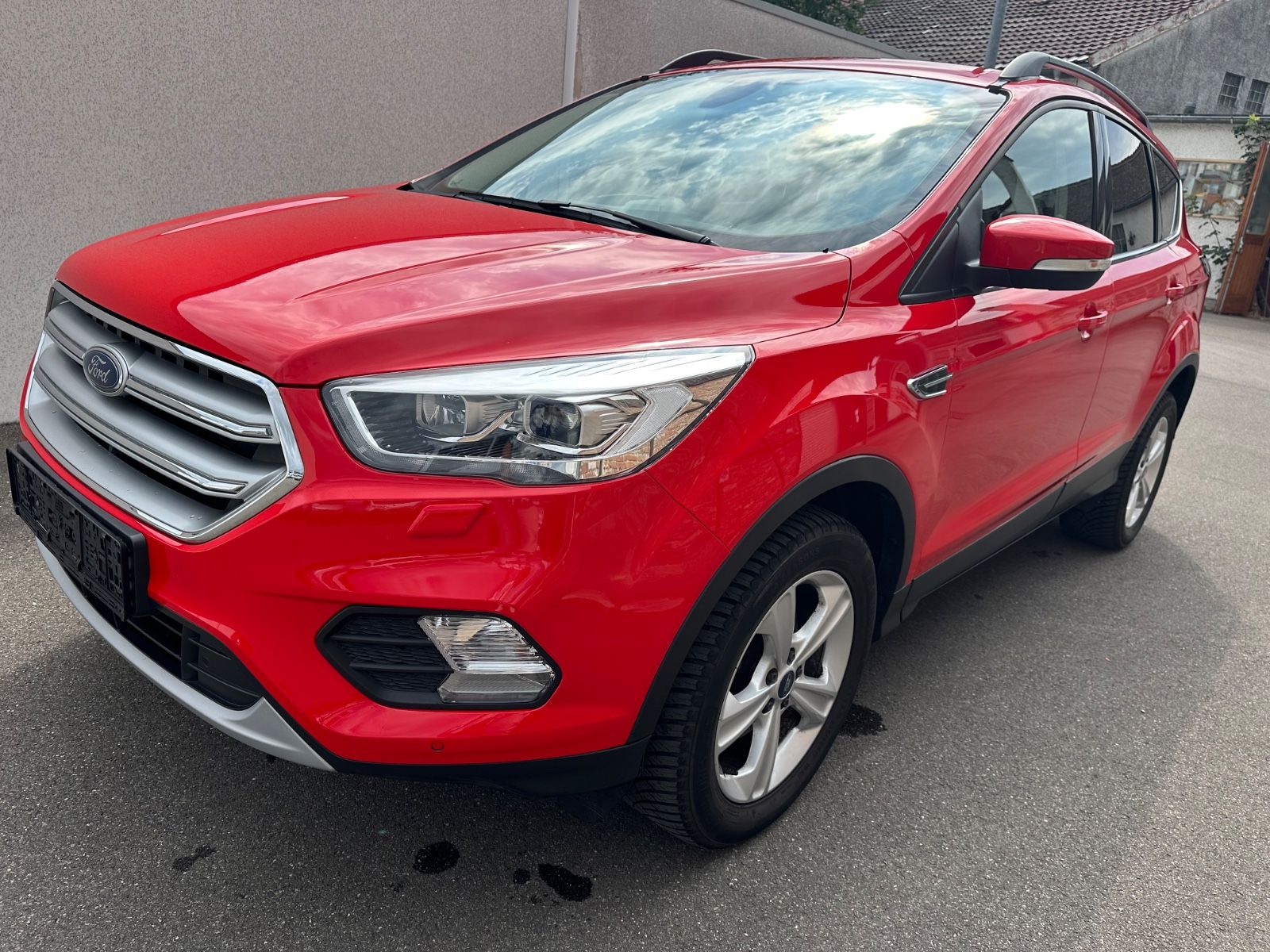 Ford Kuga - 1