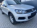 Volkswagen Touareg V6 TDI BMT Panorama Leder Xenon Standh - Volkswagen: Gold