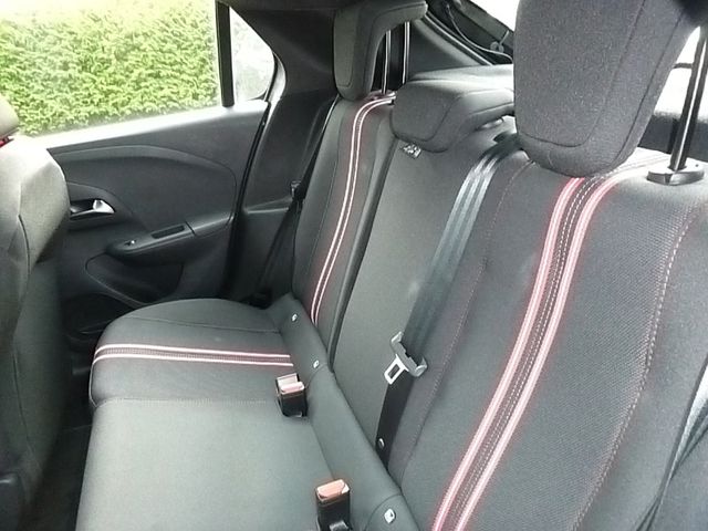 Corsa F GS
