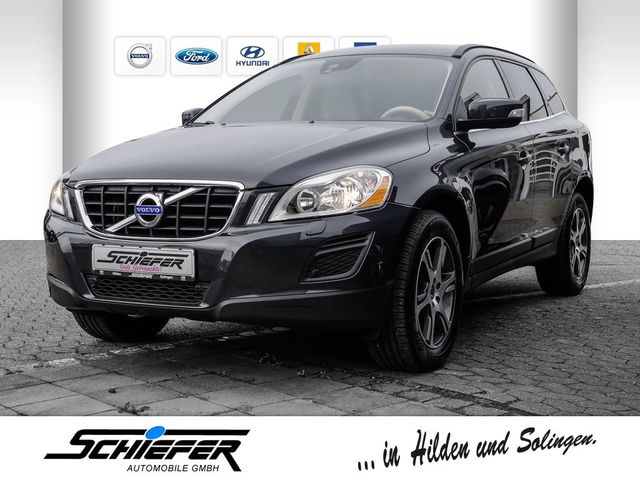 Volvo XC60 D3 AWD Momentum *Allrad* 5-Zylinder