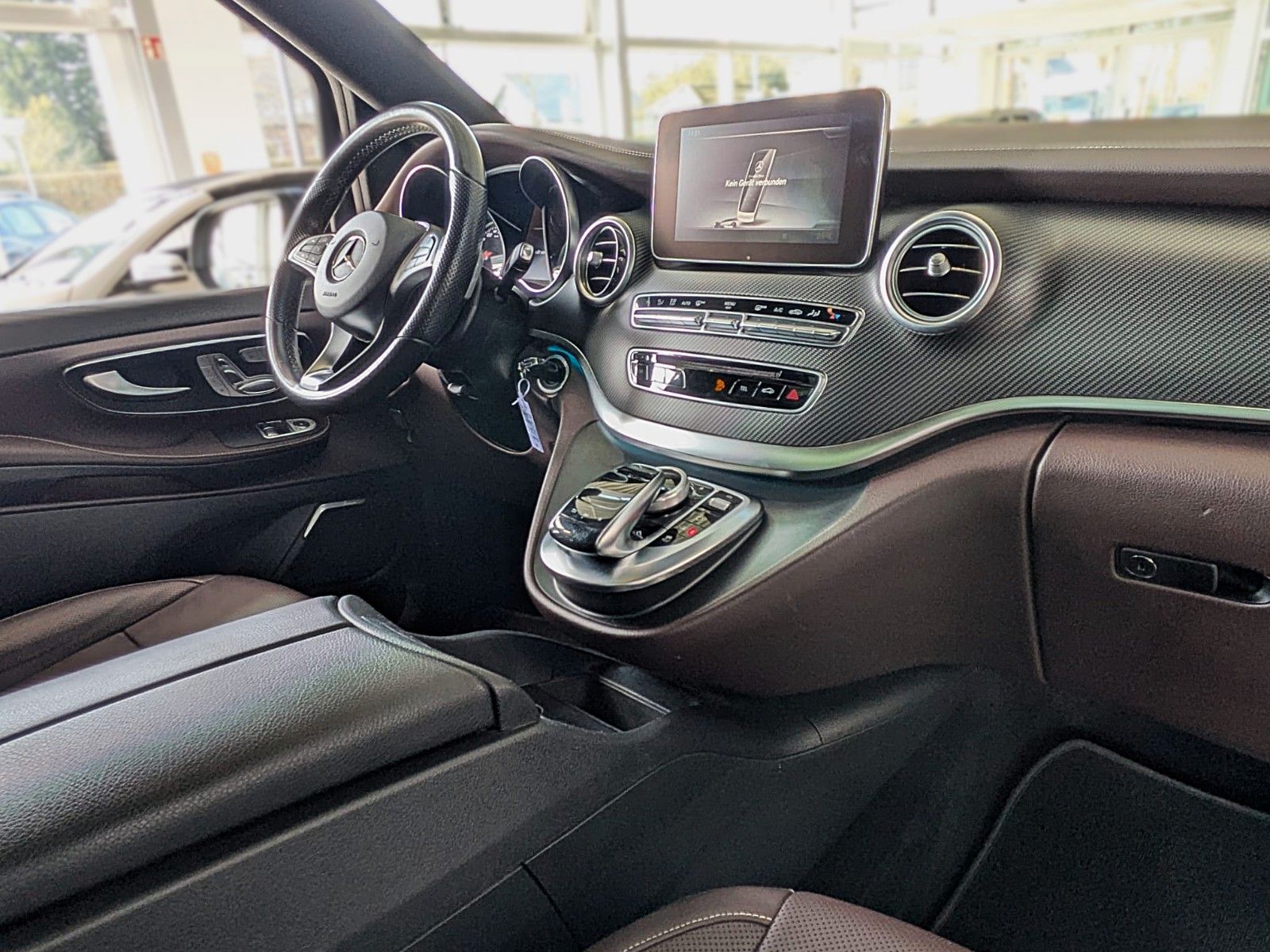 Fahrzeugabbildung Mercedes-Benz V 250d AMG 4M LANG 6 SITZE VIP SHUTTLE MEGAVOLL!