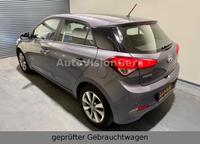 Hyundai i20 1.4 SHzg LenkradHzg PDC Tempomat Freisprech