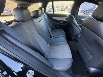 Mercedes E 200 - 6
