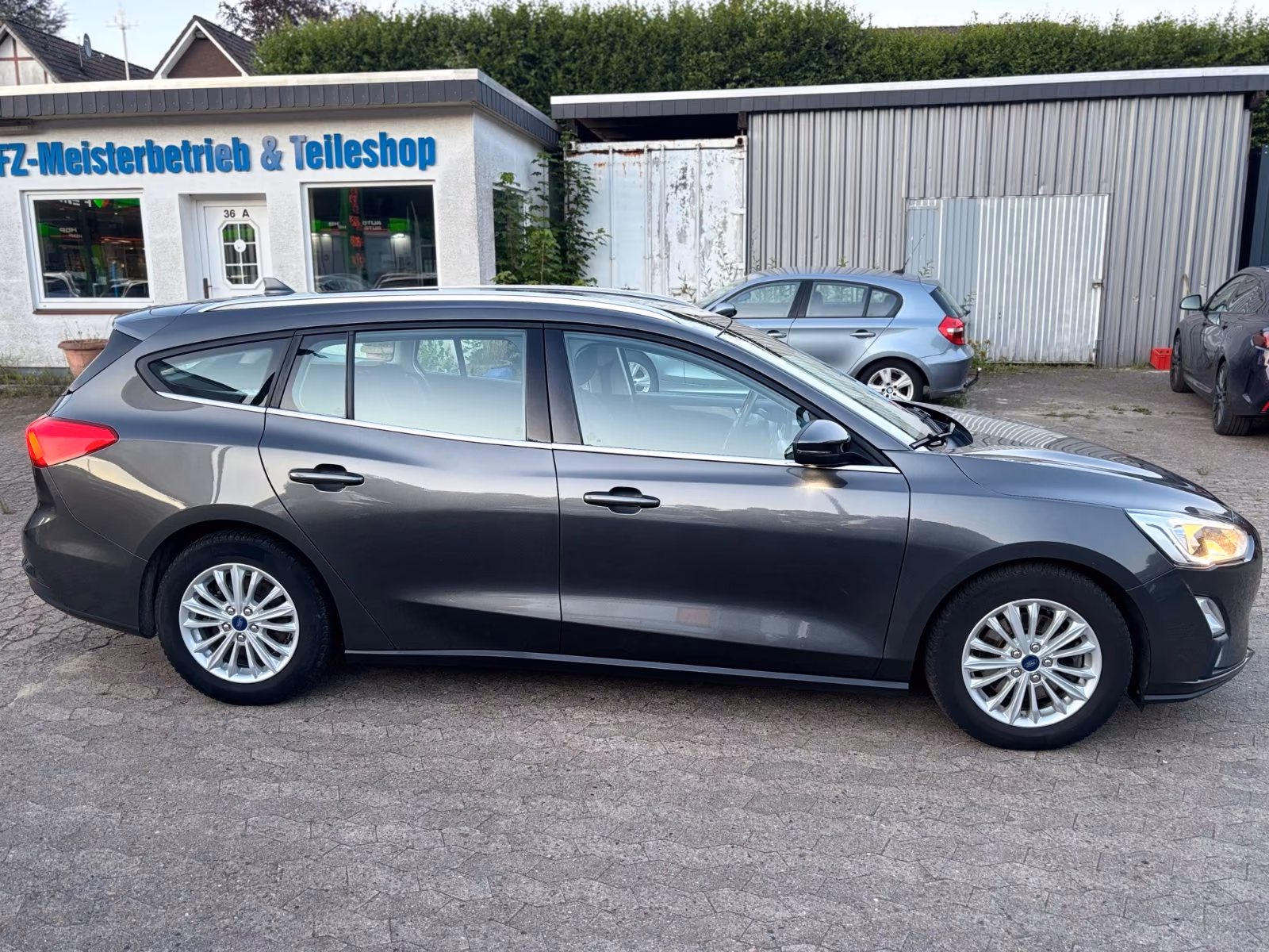 Ford Focus Turn. *Titanium*1.Hand*AHK*TÜV NEU!!