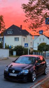 Volkswagen VW Golf 5 GTI - Volkswagen Golf aus 2004: GTI