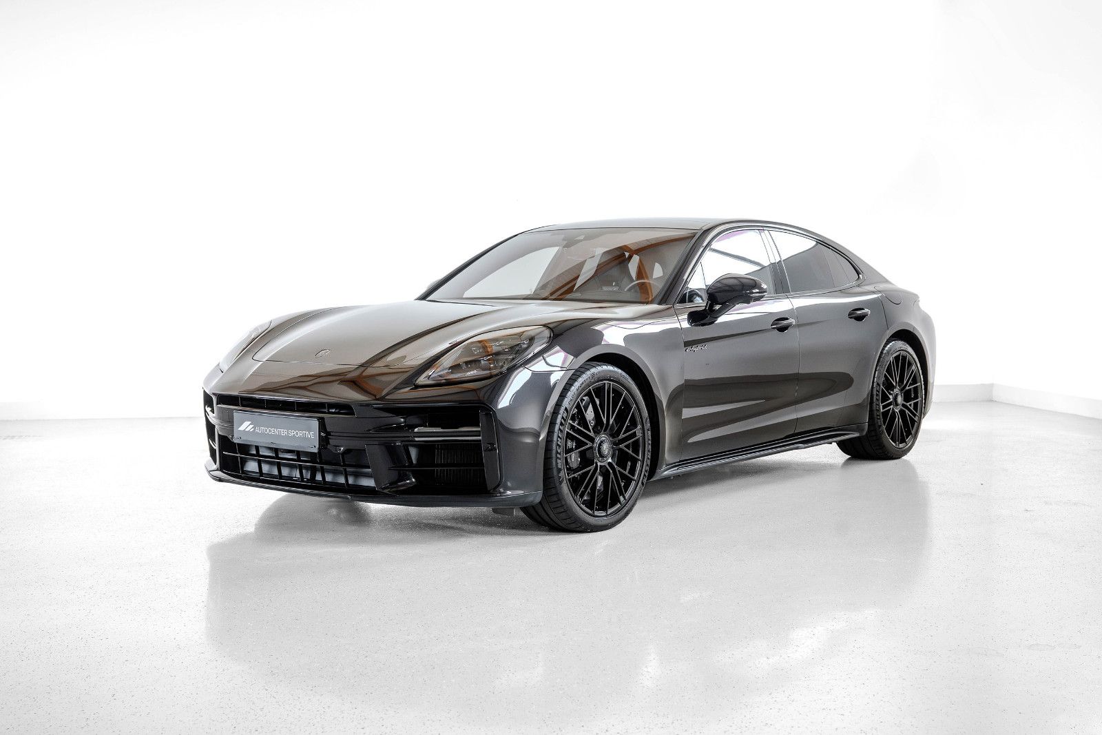 Porsche Panamera Turbo S E-Hybrid SPORTDESIGN PANO PCCB imagem 3