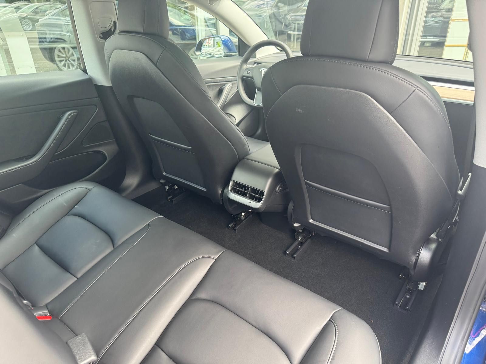 Fahrzeugabbildung Tesla Model 3 RWD PANO+LED+NAVI+SHZ+KAMERA+ACC+WP