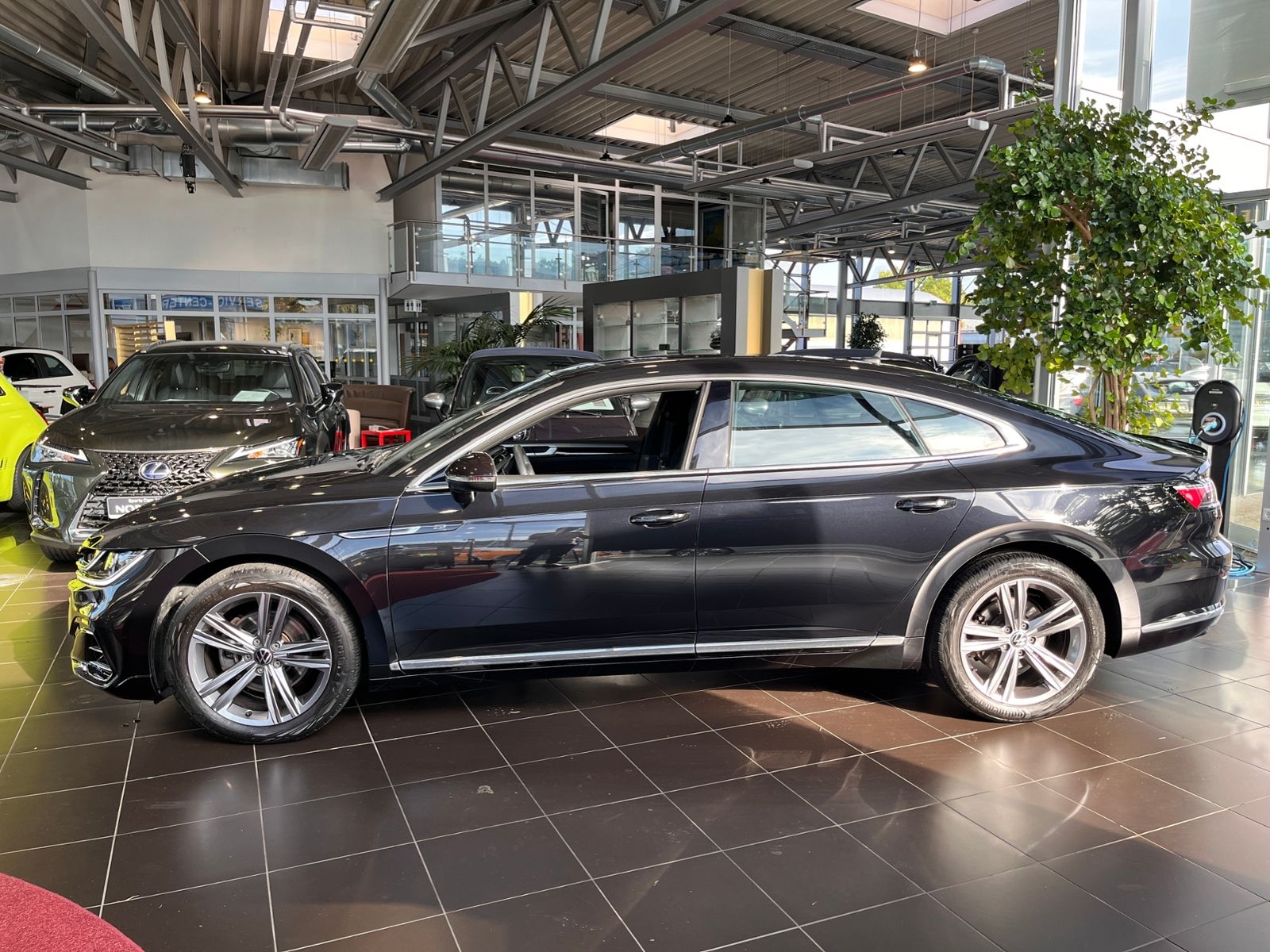 Fahrzeugabbildung Volkswagen Arteon R-Line KLIMA LED NAVI ALU