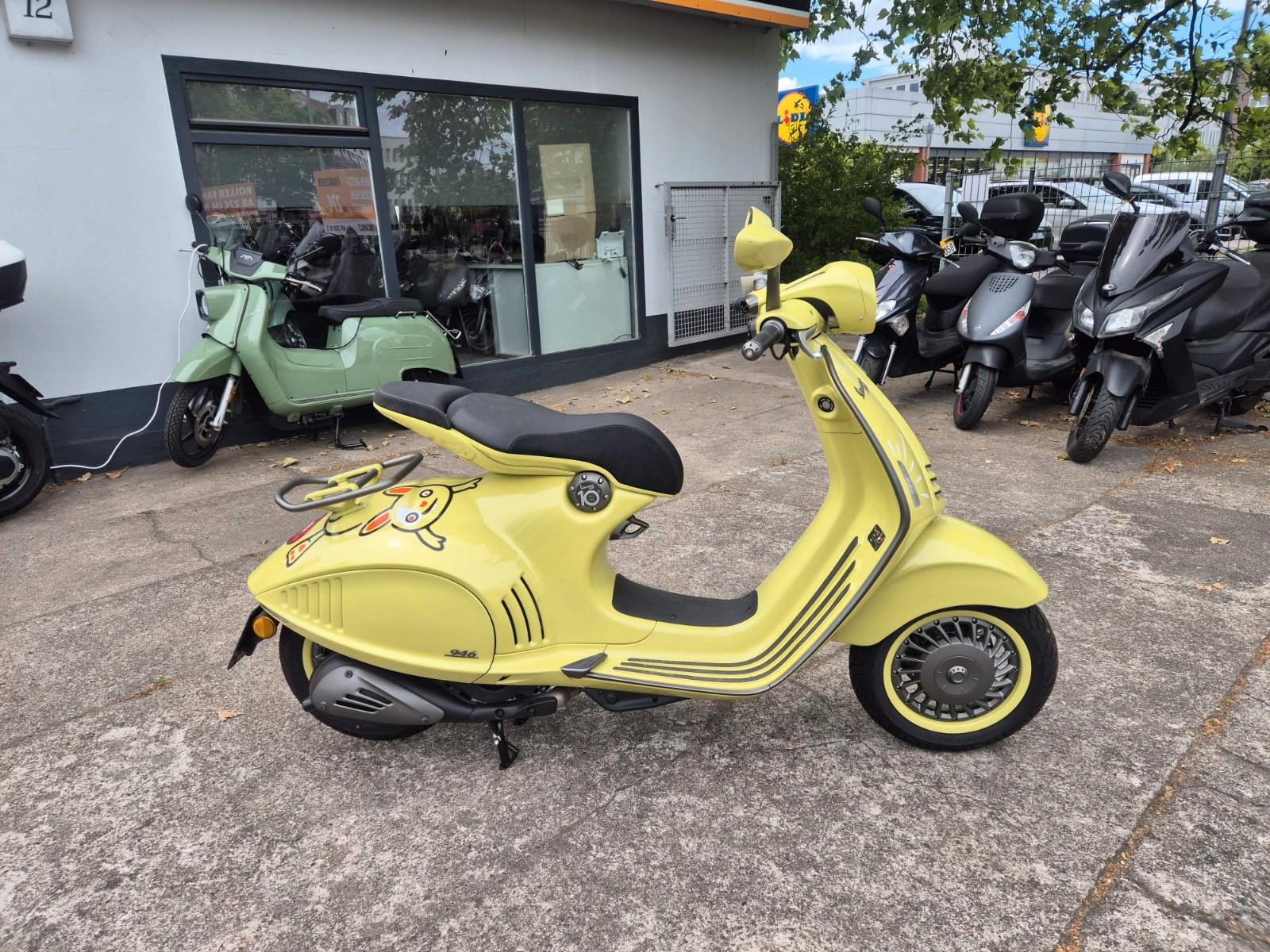 Vespa 946 "Bunny"  *0940 of 1000*10th anniversary*