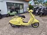 Vespa 946 "Bunny"  *0940 of 1000*10th anniversary* - VESPA 946