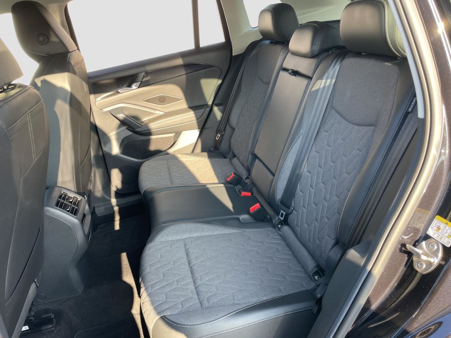 Tiguan Life 1.5 eTSI DSG*Navi**LED*ACC*RüKa*