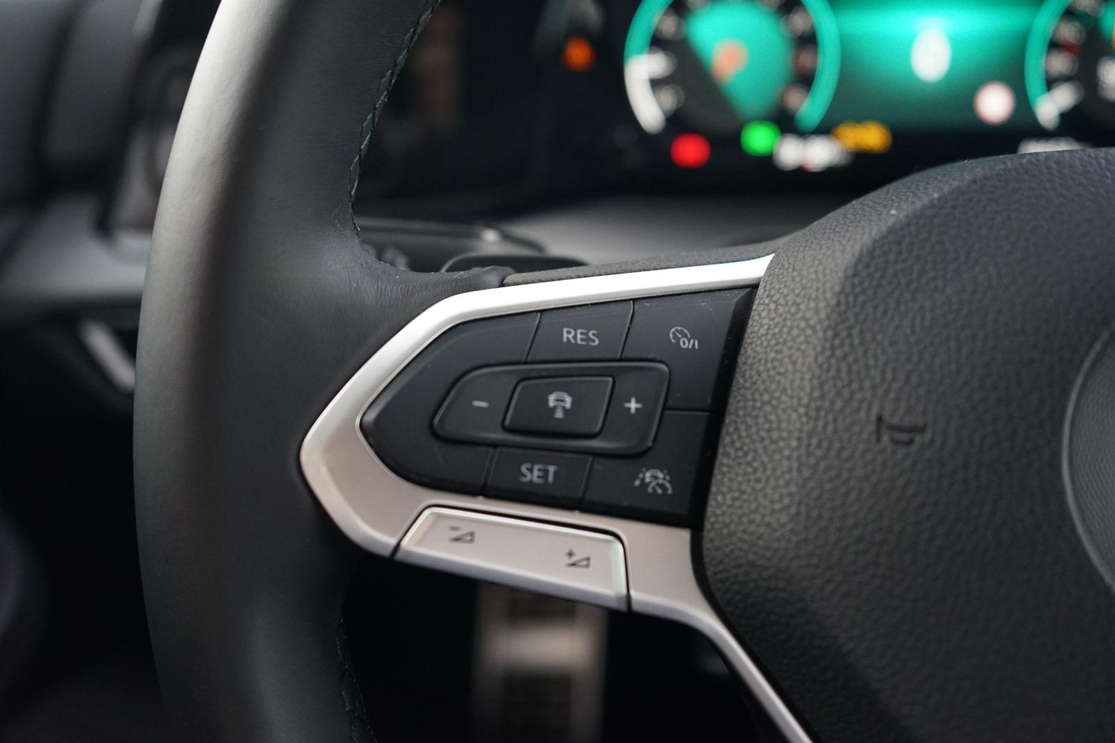 Volkswagen Golf VIII Style 1.5 eTSI DSG Navi LED ACC PDC, миниатюра 25