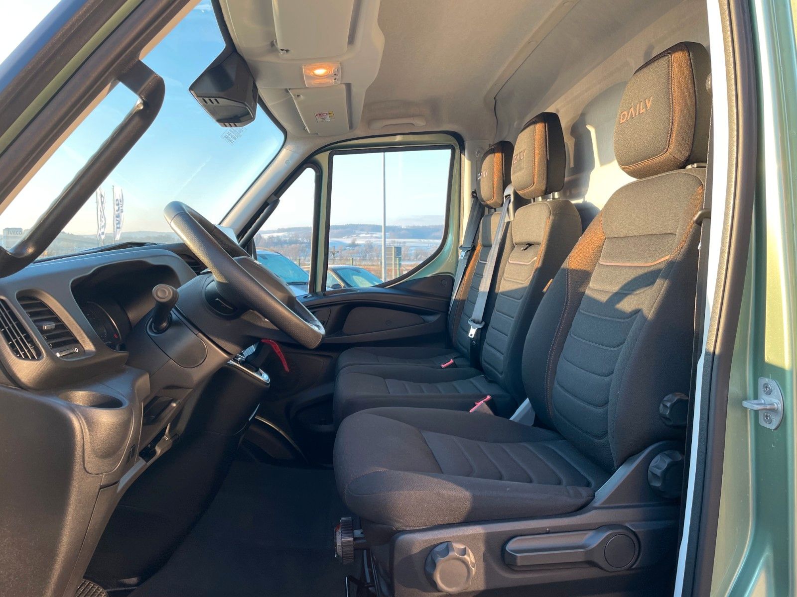 Fahrzeugabbildung Iveco Daily 35S16 HA8V 3.0L *R3.520mm*AHK*Automatik*