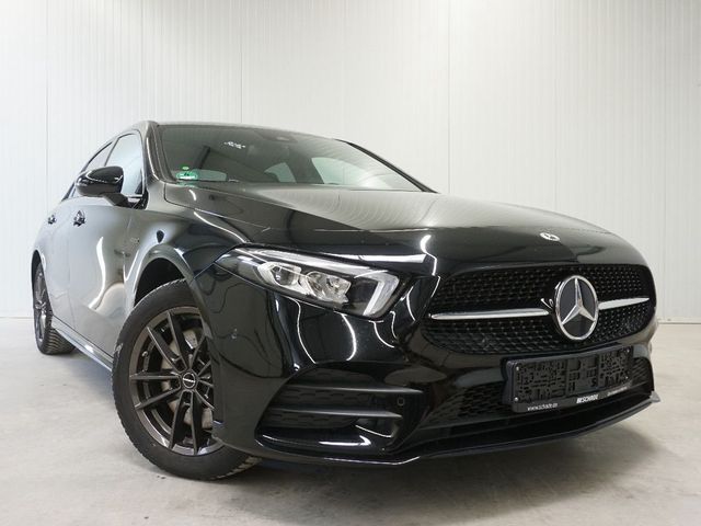 Mercedes-Benz A 250 e *AMG*Keyless*Panorama*