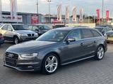 Audi A4 Avant 2.0 TDI S line/plus Panorama*Automatik - Audi A4 aus 2012: TDI