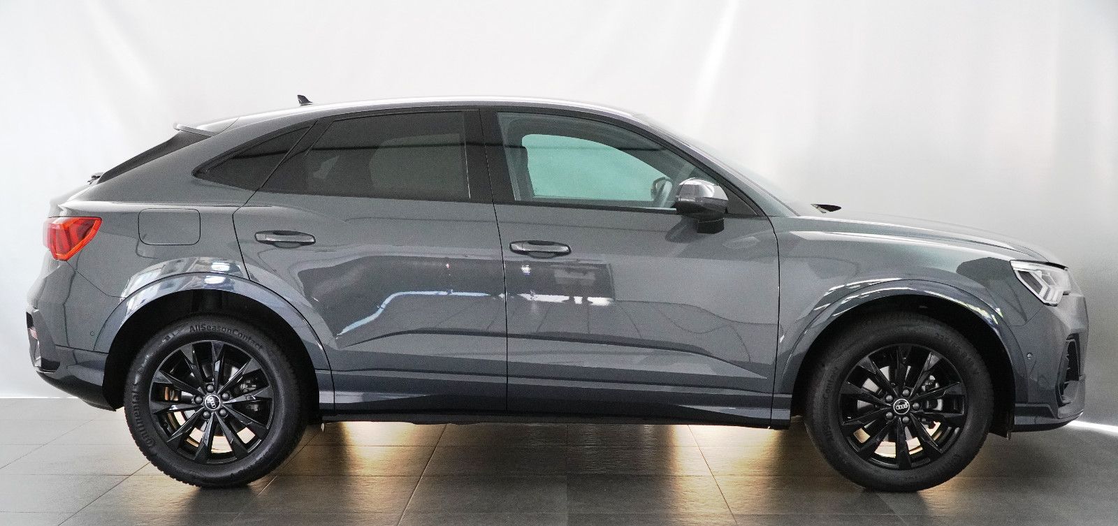 Audi Q3 Sportback Nanograu mit Optik-Paket S Line foto 8