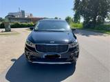 Kia Carnival 2.2D - Kia Carnival: Leder
