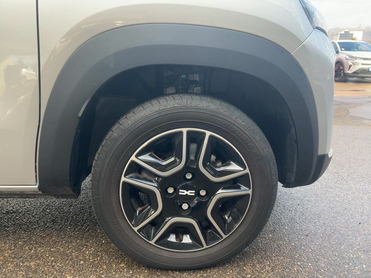 Fahrzeugabbildung Dacia Spring Essential 45 Kamera CCS