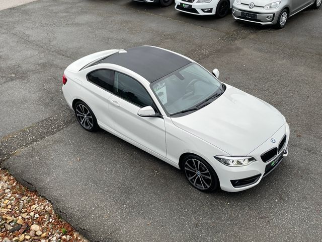 BMW 218 i Sport Line NAVI LED SHZ PDC KESSY