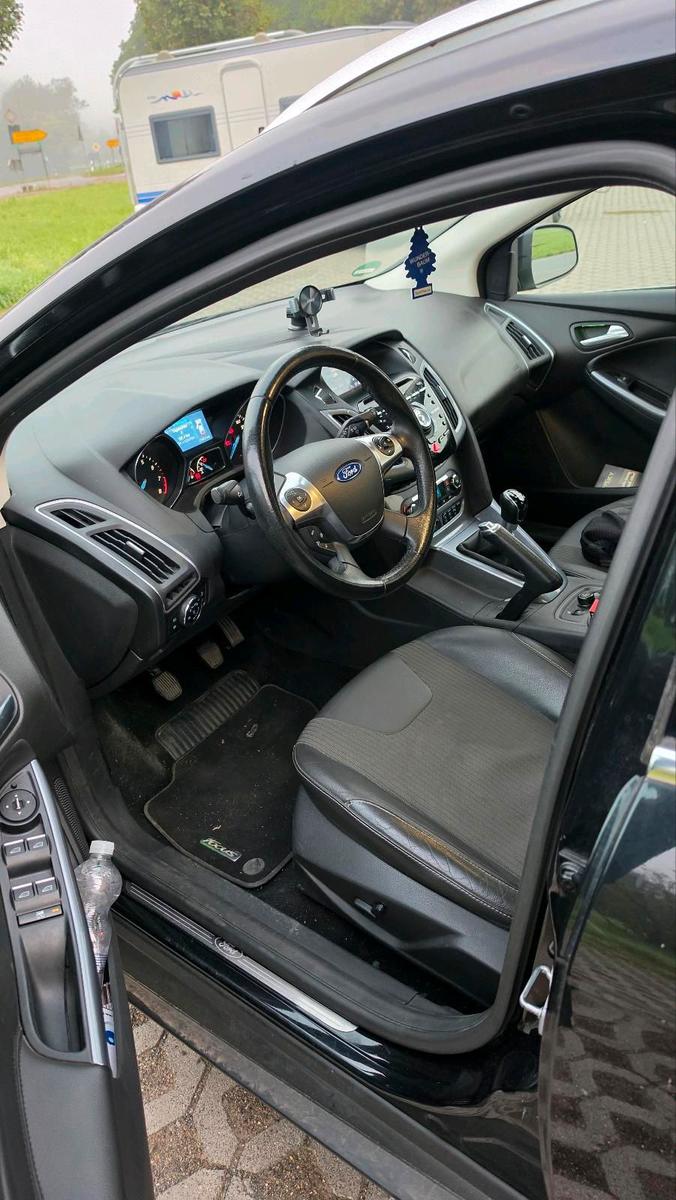 Ford Focus 2014 — photo 5