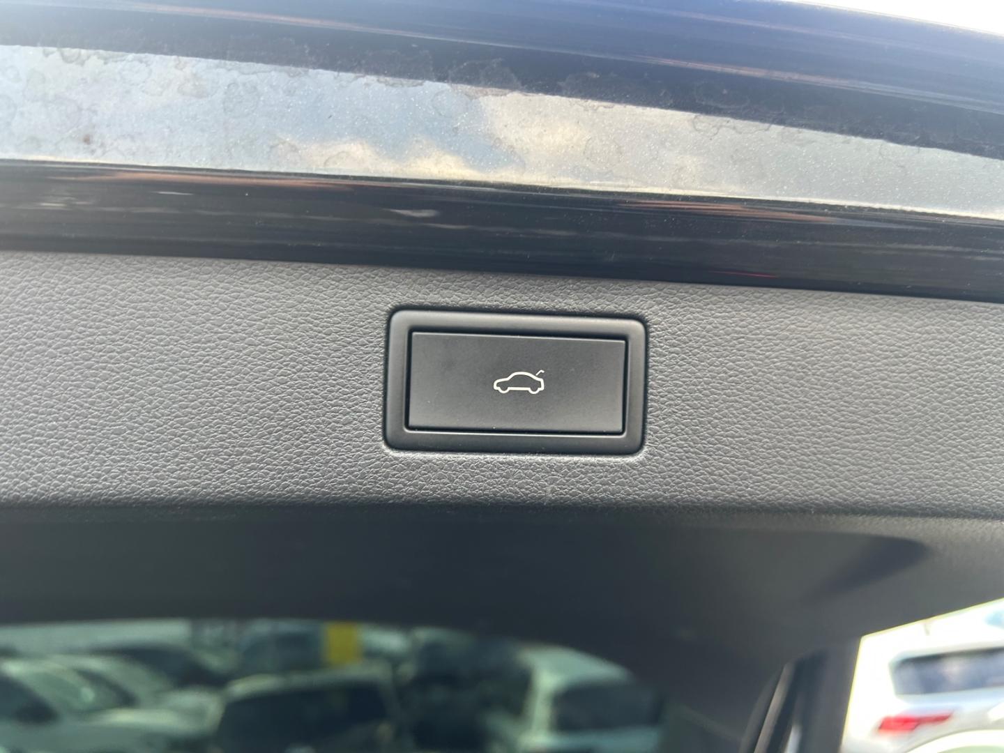 Skoda Kamiq Monte Carlo TSI DSG KEYLESS PANO NAVI RFK 