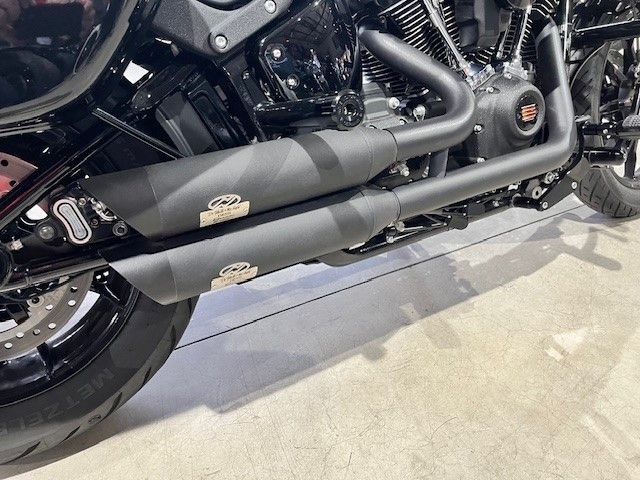 Fahrzeugabbildung Harley-Davidson FXLRST Low Rider ST 117 Umbau / Jekill