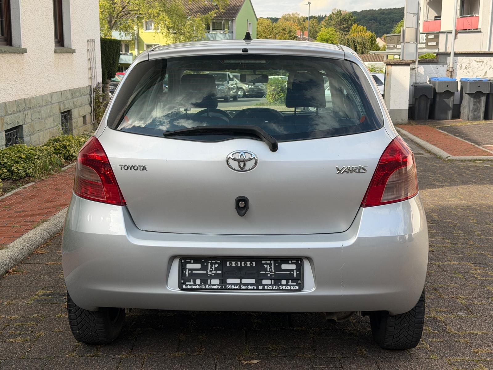 Toyota Yaris /1Halter/Kupplung erneuert/HuAu neu/Klima