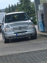 Mercedes-Benz Mercedes ML 430 V8, W163 - Mercedes-Benz ML 430 mit Benzin-Antrieb