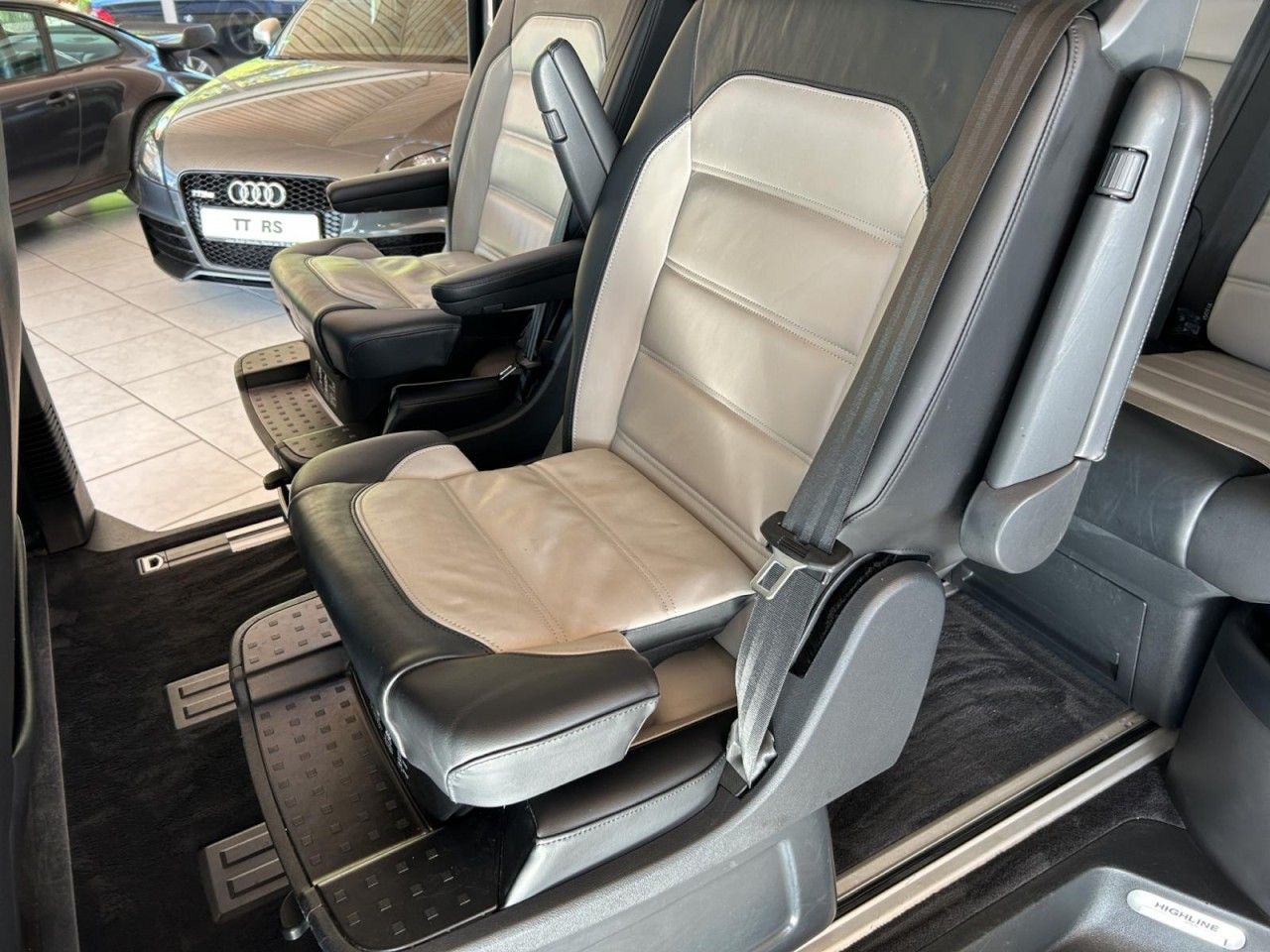 Volkswagen T6 2.0 TDI DSG 4Motion Multivan LED Navi AHK ACC foto 23