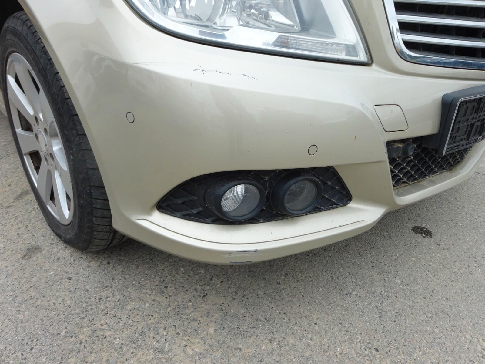 Mercedes-Benz C180 2011 — photo 8