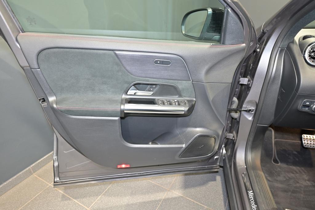 Mercedes-Benz GLA AMG/PANO/MULTIBEAM/NIGHT/SHZ/MBUX, миниатюра 17