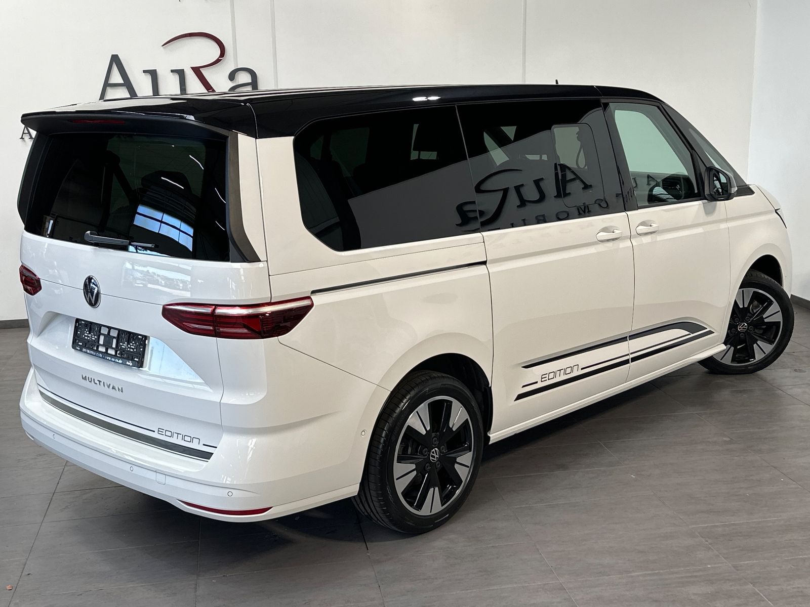 Fahrzeugabbildung Volkswagen T7 Multivan NAV+IQ-LIGHT+AHK+STHZG+ACC+HUD+KAM
