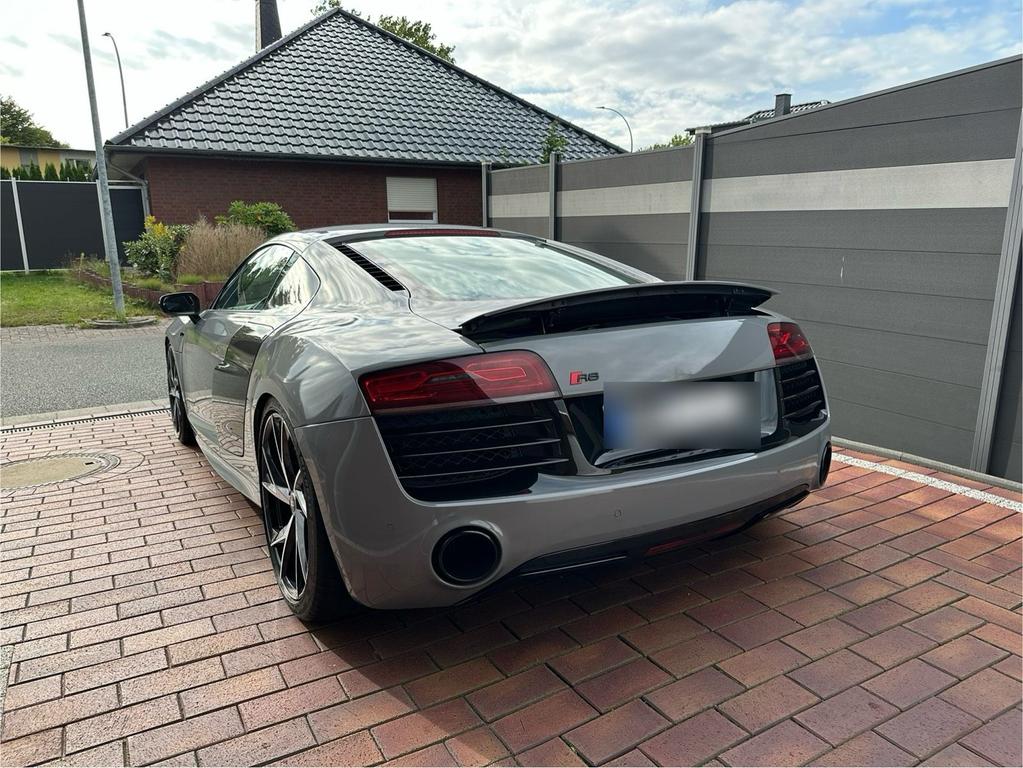 Audi R8