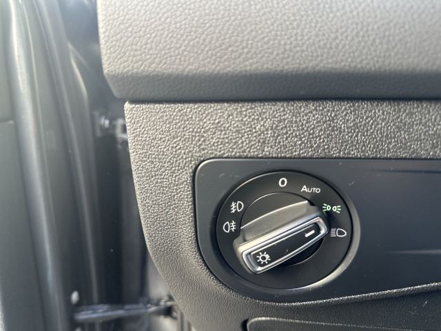 Tiguan 1.5 TSI IQ.DRIVE NAVI LED AHK 19 ALU HEAD