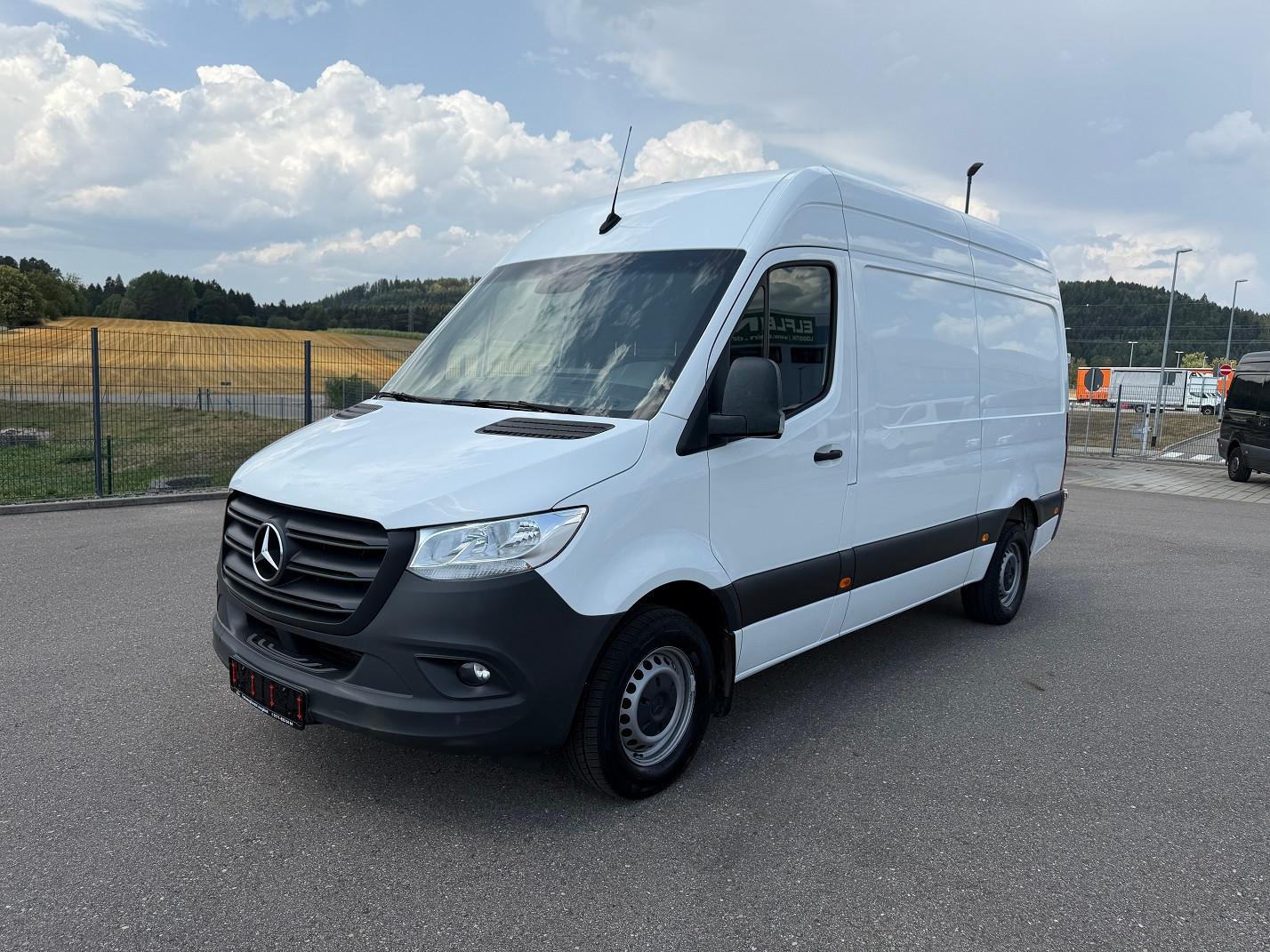 Mercedes-Benz Sprinter 319 CDI Lang Hoch Klima AHK MBUX