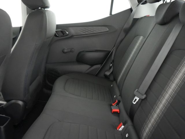 i10 FACELIFT TREND+NAVI+RÜCKFAHRKAMERA+SITZHEIZU