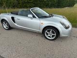 Toyota MR 2 / Scheckheft - gebrauchte Toyota MR 2 aus dem Jahr 2000